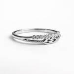 Elegant Stone Curve Ring