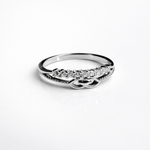 Elegant Stone Curve Ring