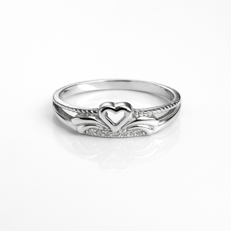 Classic Heart Accent Ring