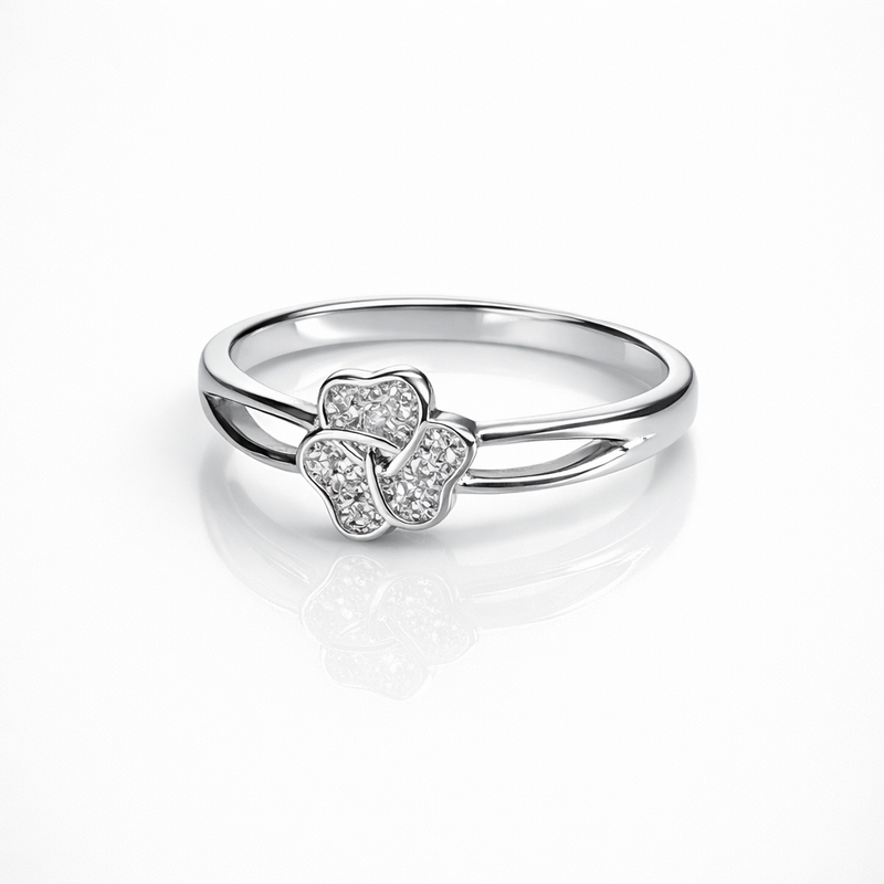 Clover Diamond Ring